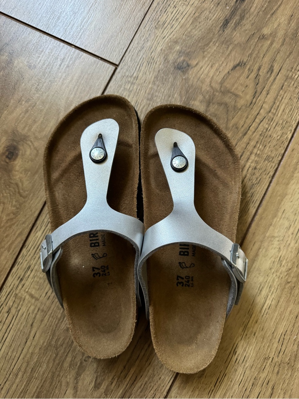 Birkenstock Gizeh Metallic Silver Thong Sandals - Women's
